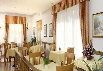Hotel Savoia 2*